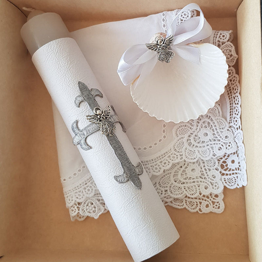 Vela en piel, concha y paño para Bautizo cruz divina
