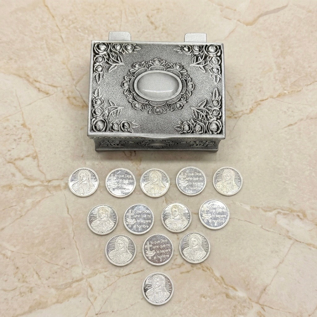 Cofre Fedora con arras del busto de la virgen de Guadalupe en plata pura .999.