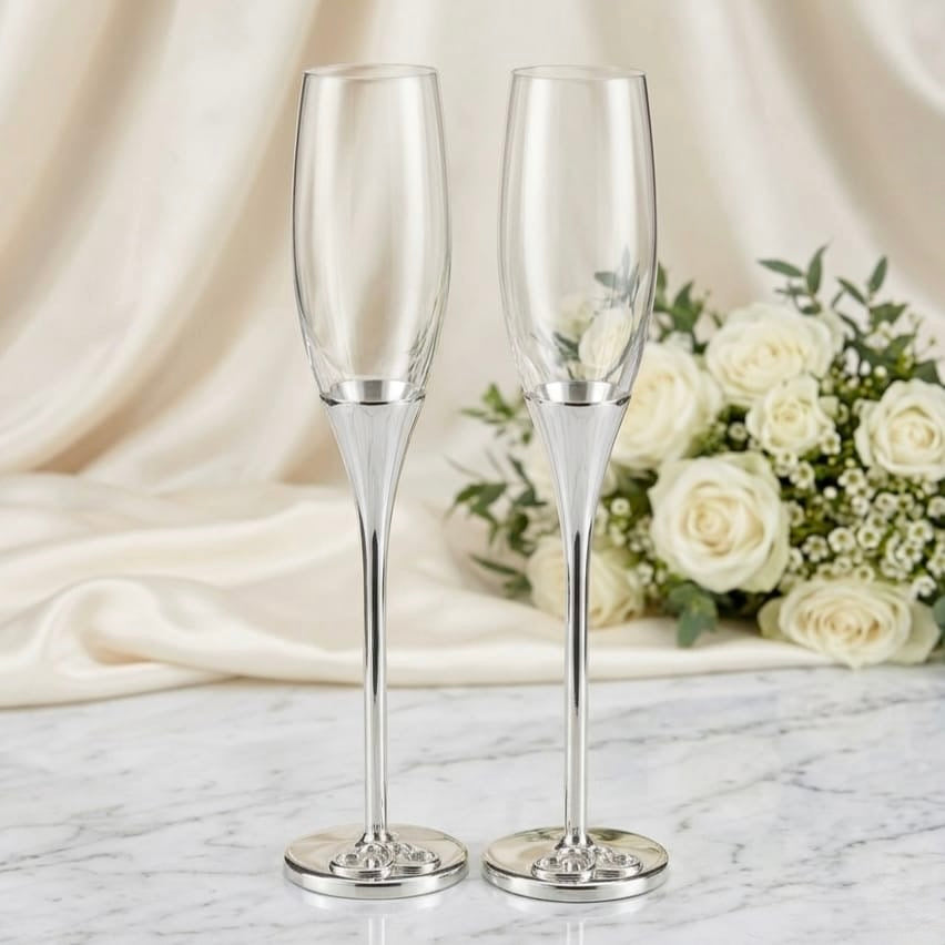 Par de copas plateadas, Corazones Románticos, con corazones llenos de cristales tipo Swarovski.