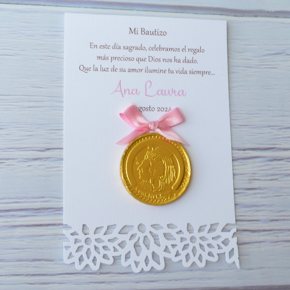 Bolo para Bautizo Personalizado con Moneda de Chocolate