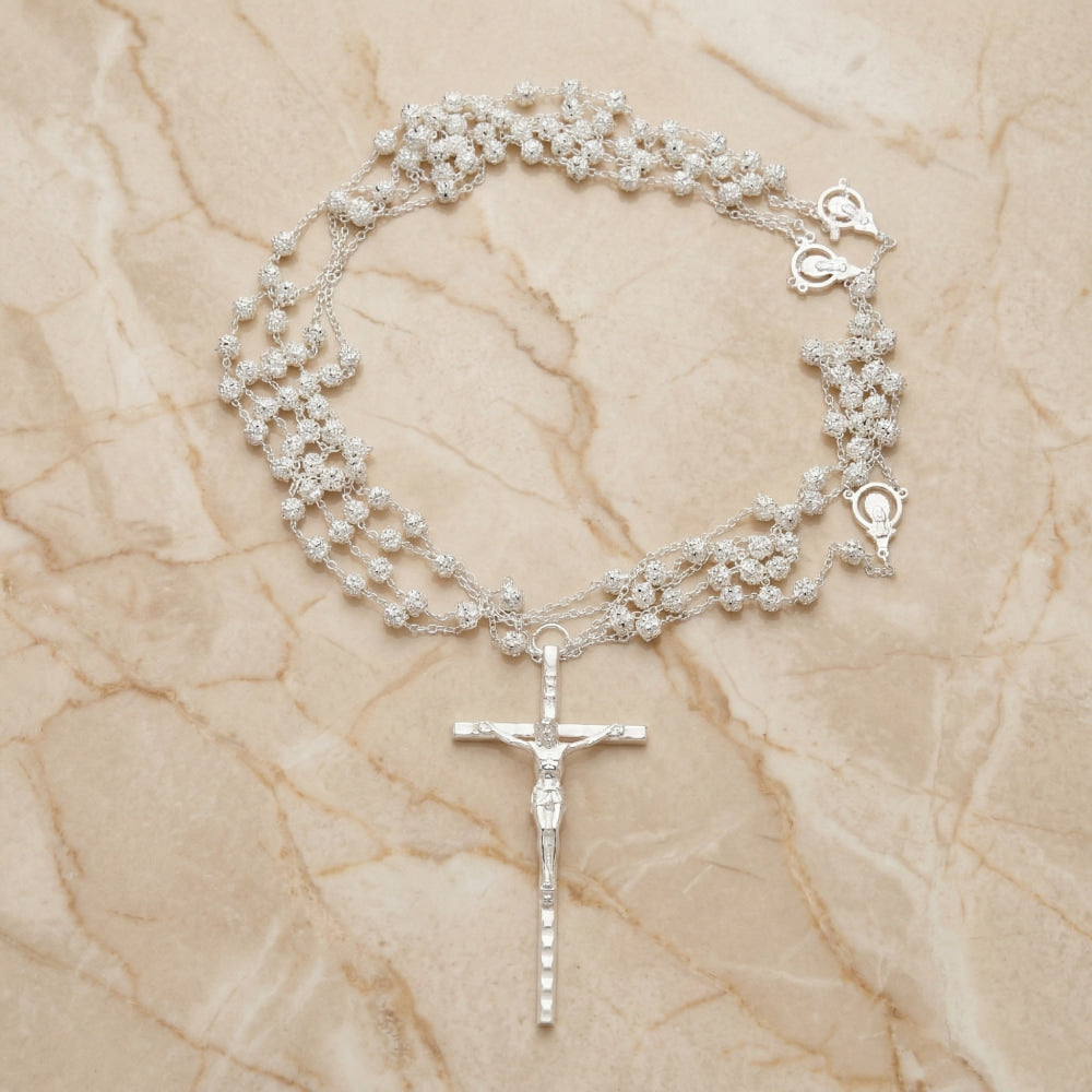 Lazo de boda con cuentas de cristal brillante, centros de Virgen y cruz italiana plateada, modelo "bella luz"