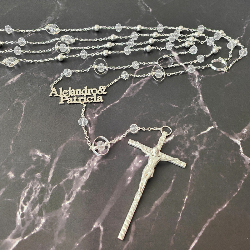 Lazo Eternity Personalizado, baño de plata, cruz italiana.