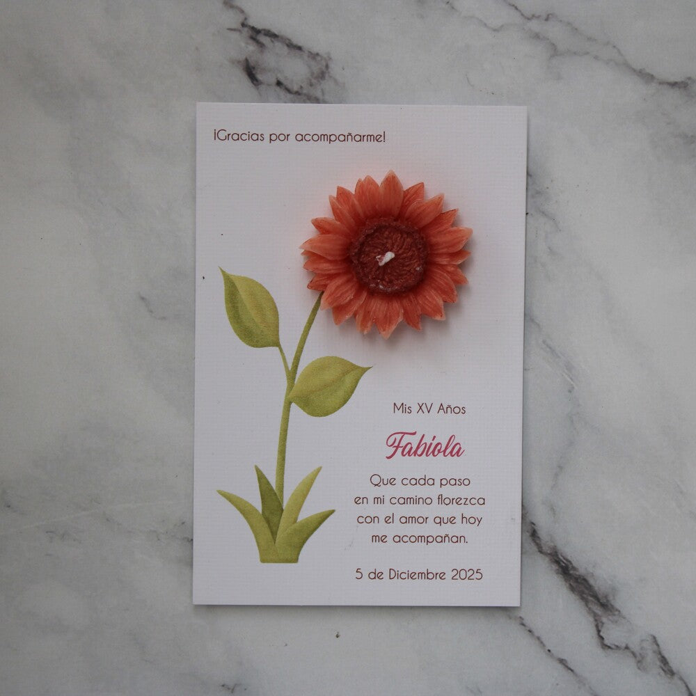 Vela de flor para quince años en una tarjeta con los datos del evento.
