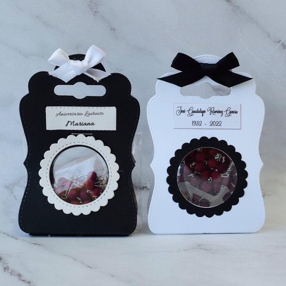 Rosario en bolsita artesanal, recuerdo luctuoso